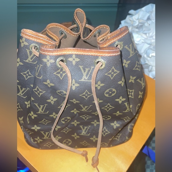Louis Vuitton Monogram Petit Noe - Picture 13 of 16